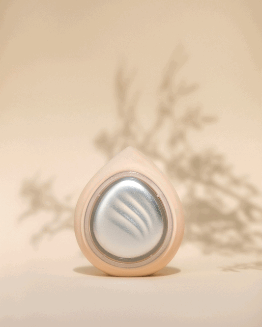 HADAKA | Illumen LED Light Therapy Beauty Device