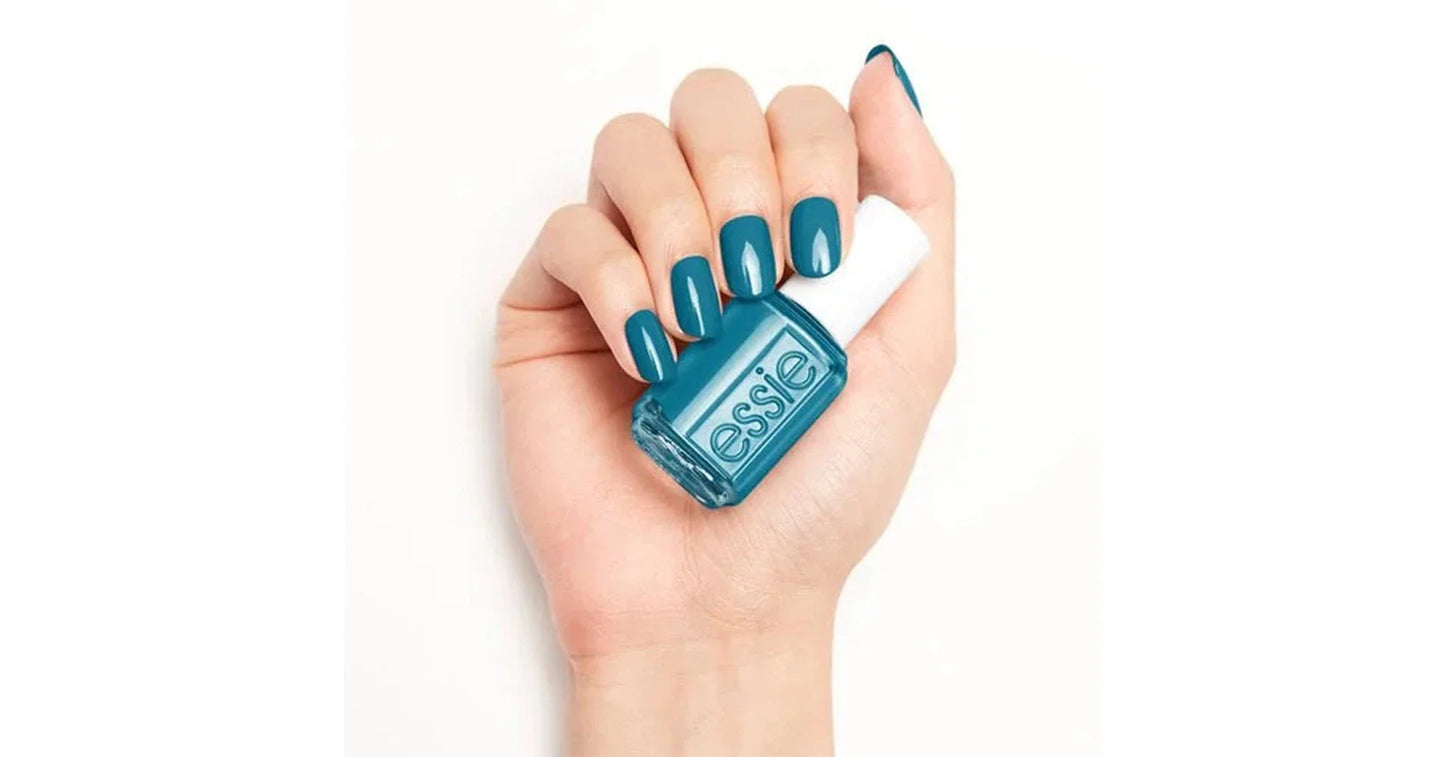 essie color - revenge's a beach