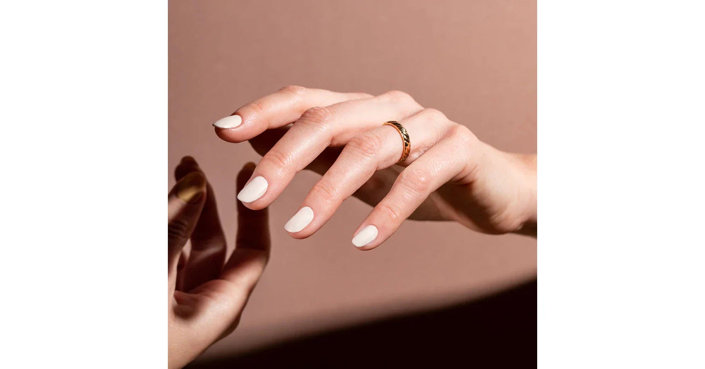 CND Vinylux - Keep an Opal Mind (0.5oz.)